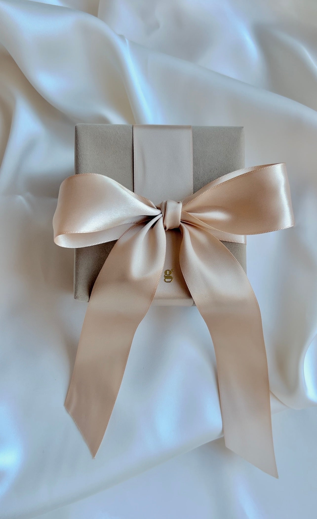 Gold Metal Lowercase Monogram Gift Tags