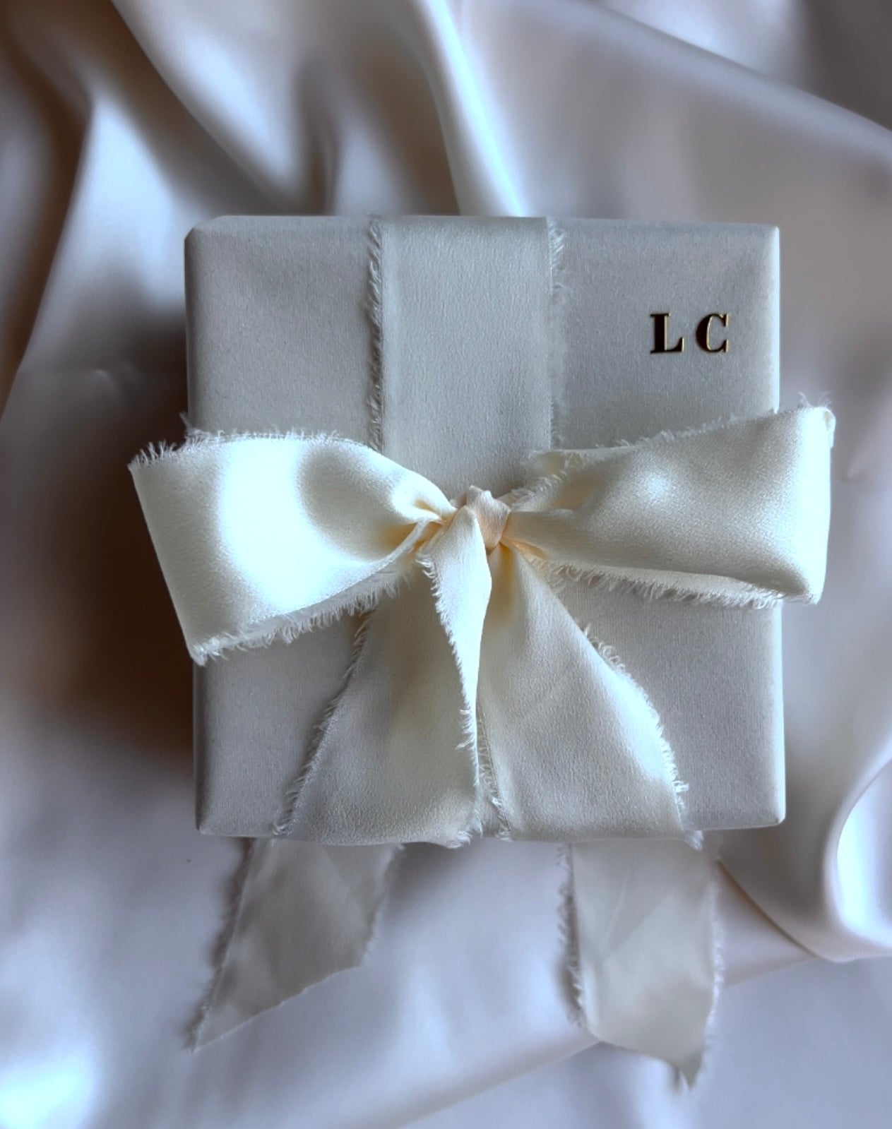 Velvet Wrapping Paper - Ivory