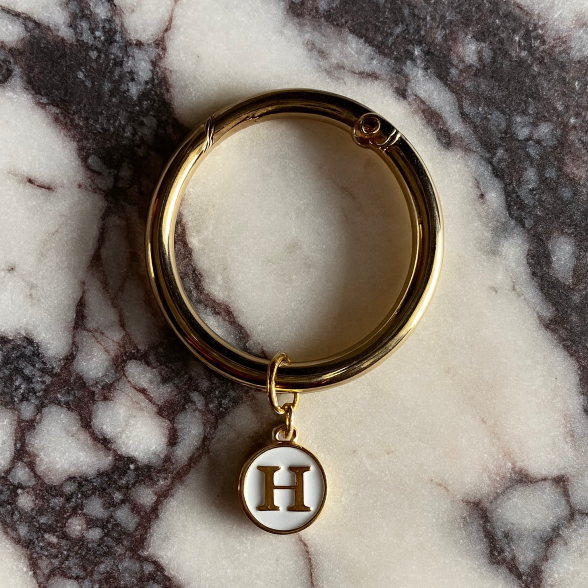 Hera - Smooth Round Ivory Enamel Monogram Wine Charms (Set of 4)