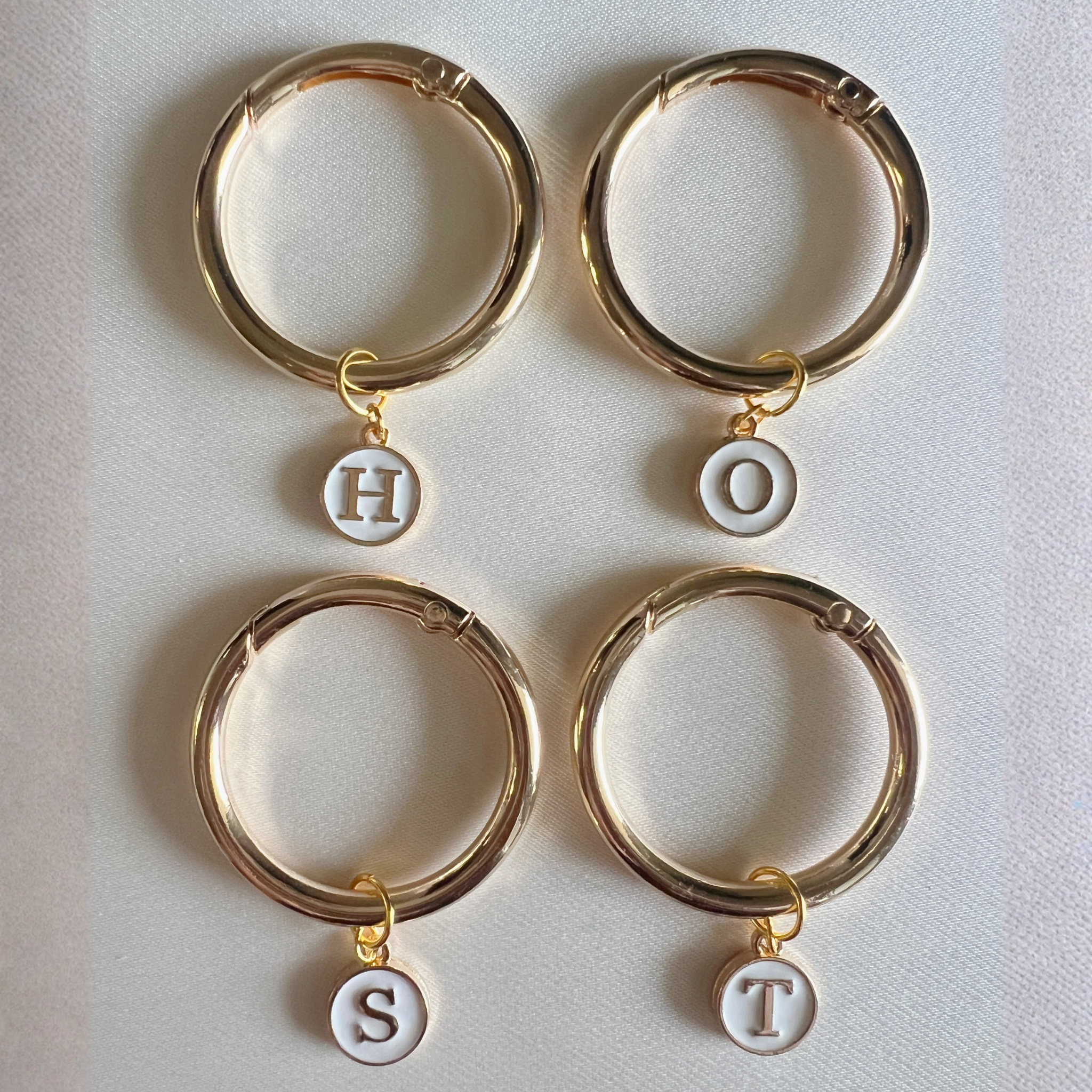 Hera - Smooth Round Ivory Enamel Monogram Wine Charms (Set of 4)